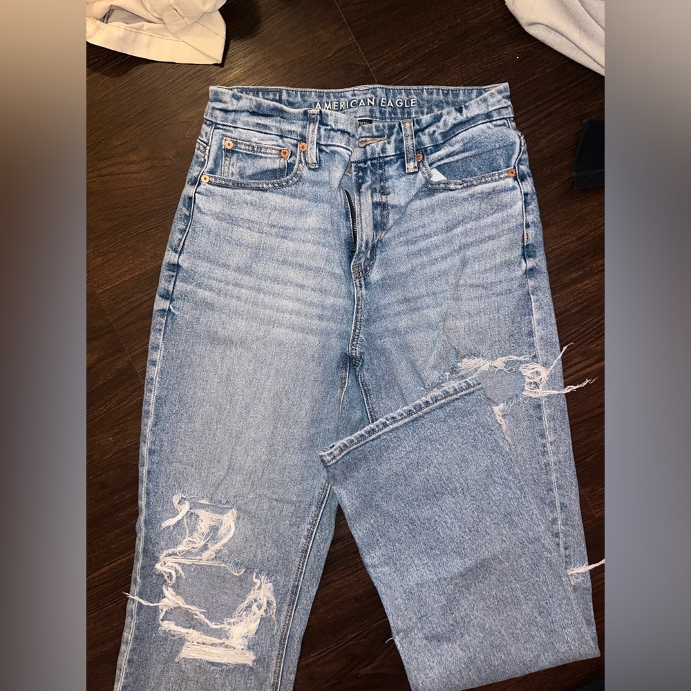 American Eagle Straight Leg Ripped Jeans
